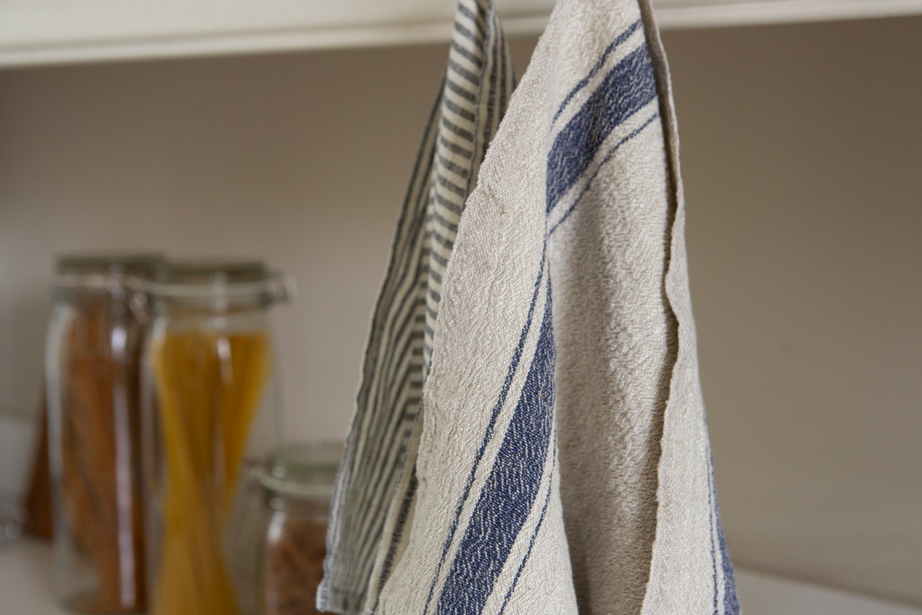 Kitchen Textiles & Brushes