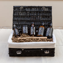 Load image into Gallery viewer, Luxury MadeKind Hamper
