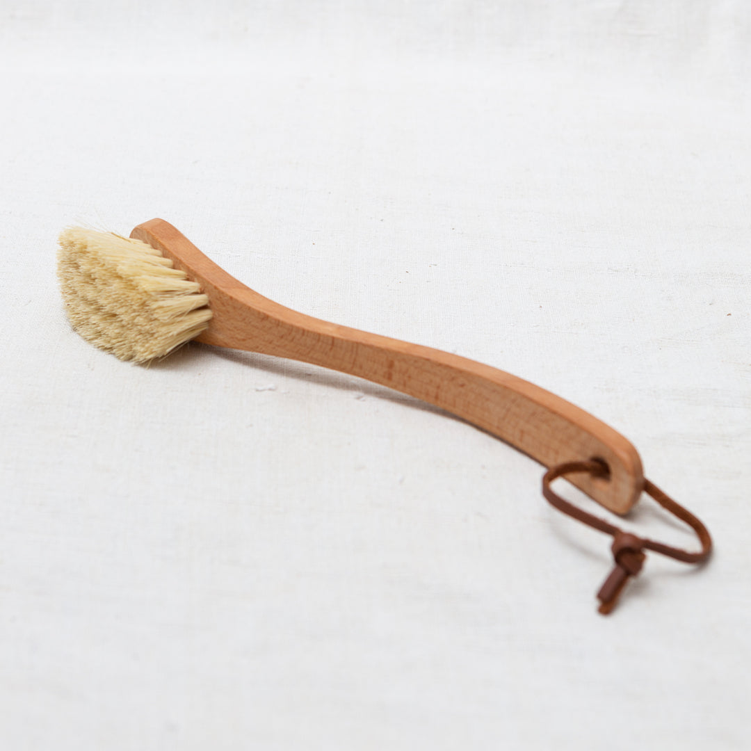 Photo of a Redecker curved handle wooden dish brush