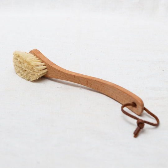Photo of a Redecker curved handle wooden dish brush